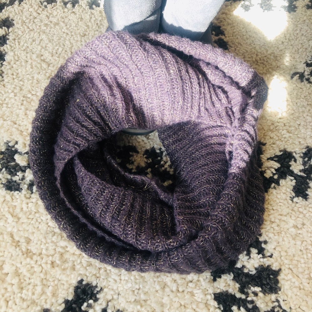 Gray Infinity Knit Scarf